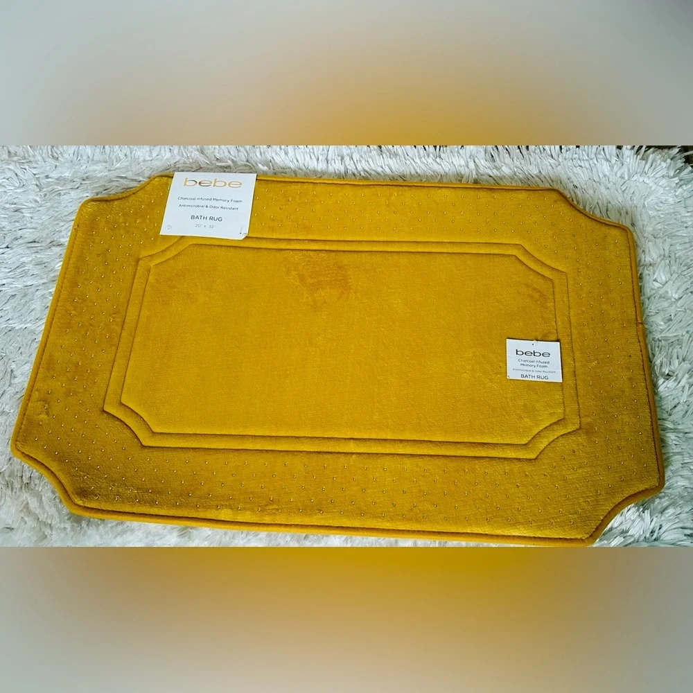 NWT Bebe Mustard Yellow 20”X32” Charcoal Memory Foam Antimicrobial Gold Bath Rug